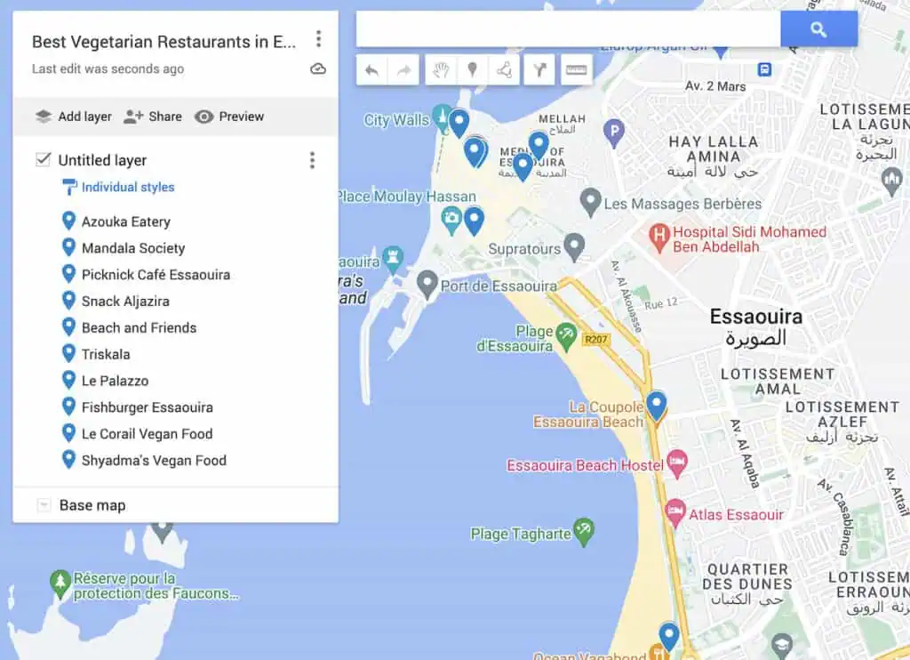 Map of the best vegetarian restaurants in Essaouira. Blue dots represent then ten best restaurants in Essaouira for vegetarians.